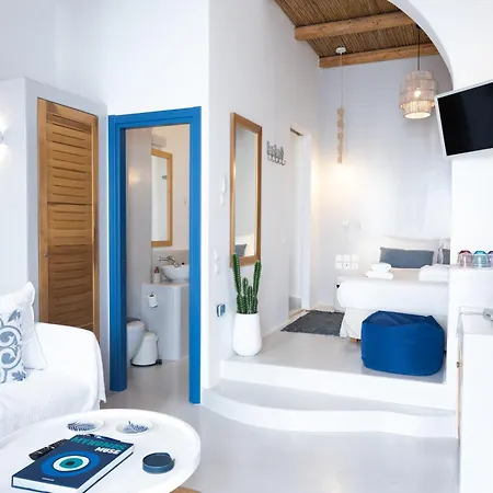Chiara Mykonos *