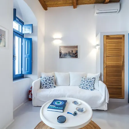 Chiara Mykonos
